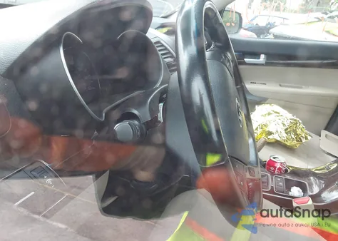 2015 Kia Sorento Lx z USA, uszkodzony, nr VIN 5XYKT3A68FG603253